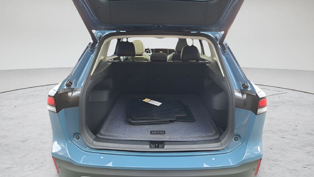 2025 Volkswagen Tiguan SE - Photo 34
