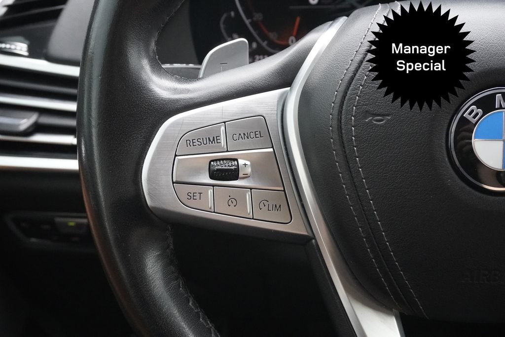 Used 2020 Gray BMW xDrive40i image 12