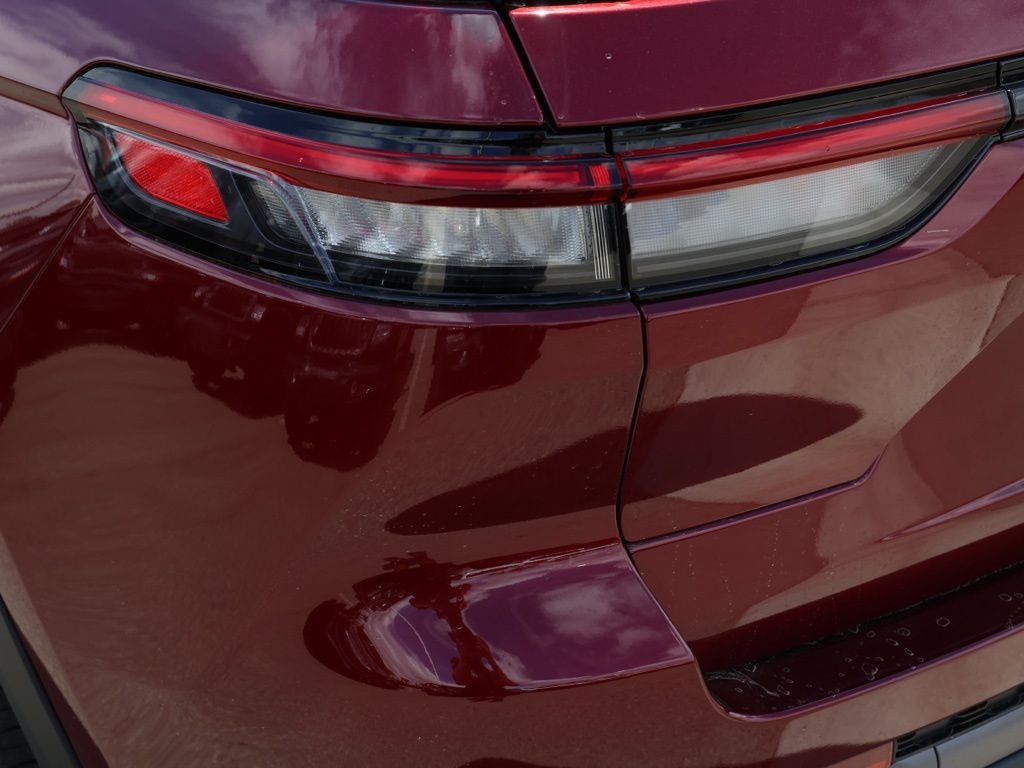 New 2026 Velvet Red Pearl-Coat Exterior Paint Jeep Laredo Altitude image 6