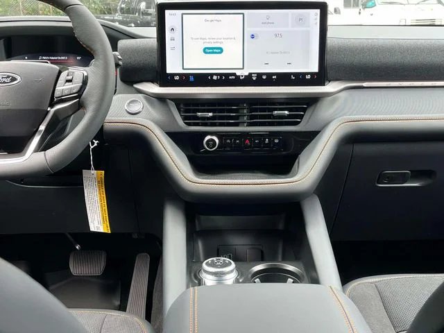 New 2026 Space White Metallic Ford Tremor® image 13