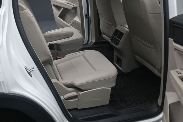 Used 2021 White Volkswagen 3.6L V6 SEL R-Line image 19