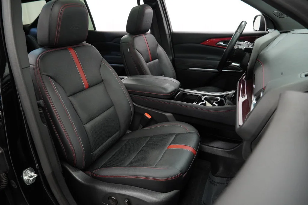 Used 2024 Mosaic Black Metallic Chevrolet RS image 34