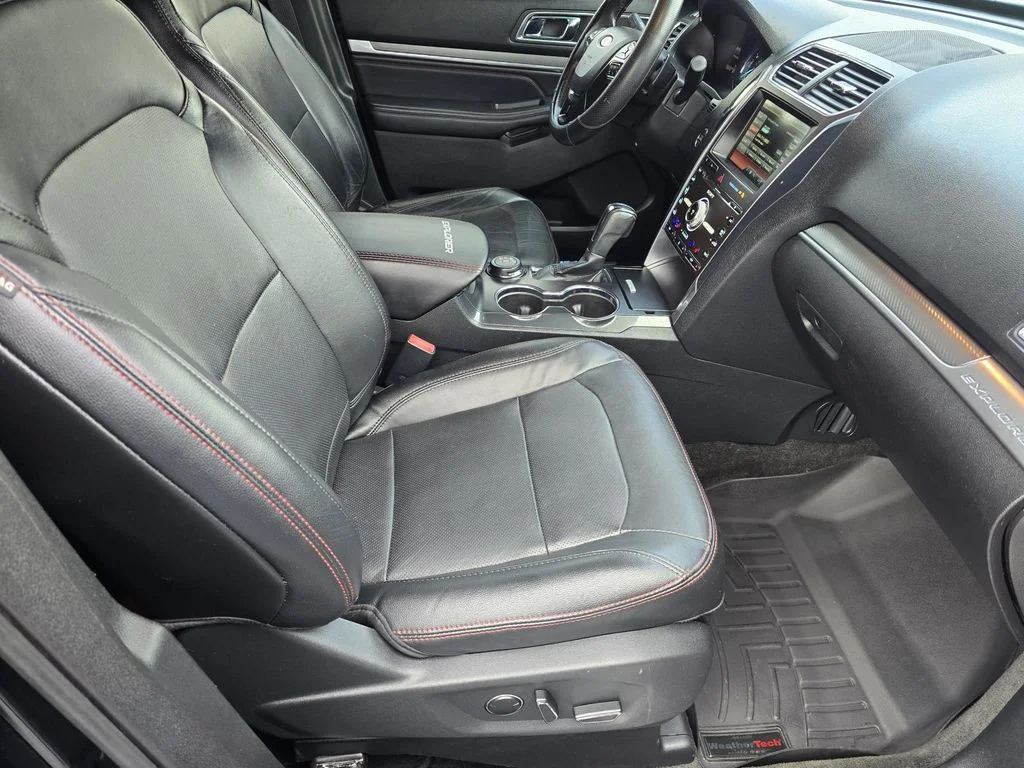 Used 2016 Red Ford Sport image 21