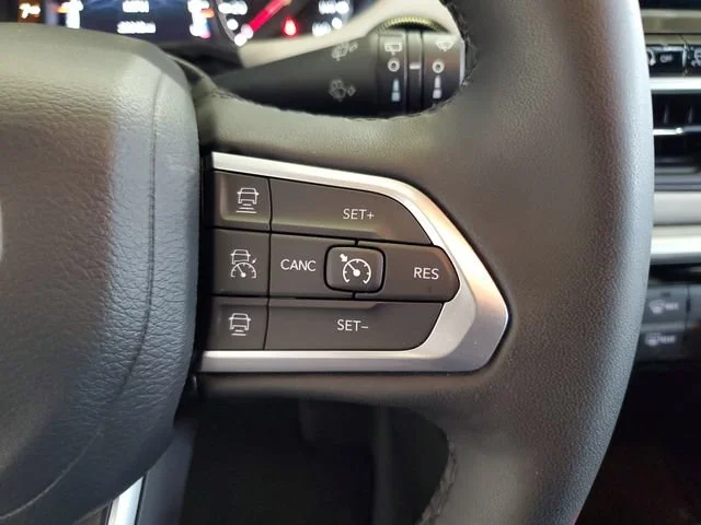 Used 2025 Bright White Cl Jeep Limited image 12
