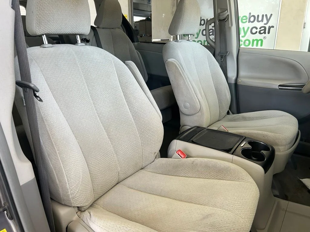 Used 2014 Gray Toyota LE image 20
