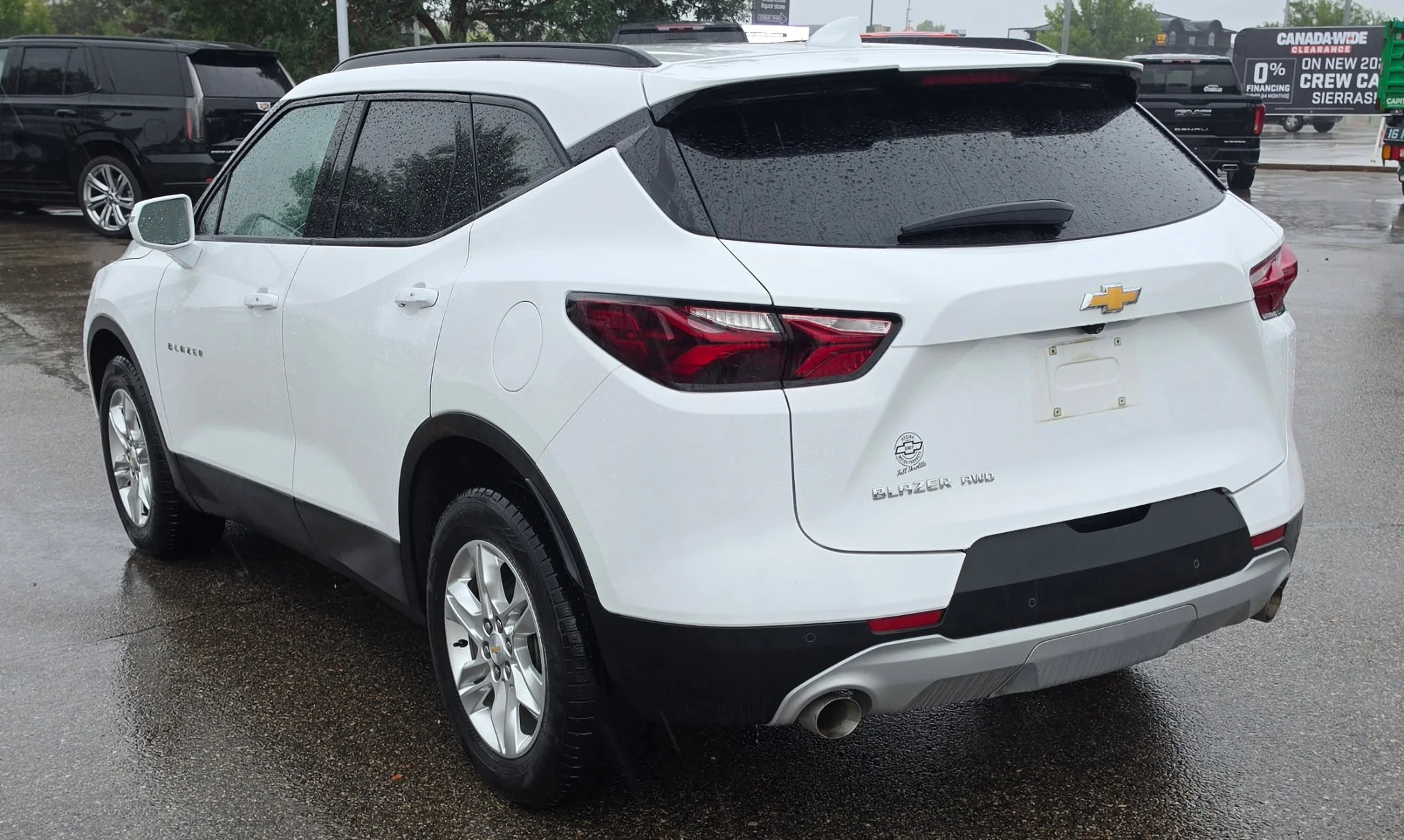 Used 2020 White Chevrolet LT AWD image 3