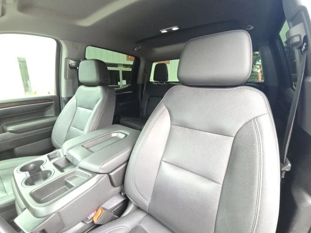 Used 2022 Silver GMC SLT image 25