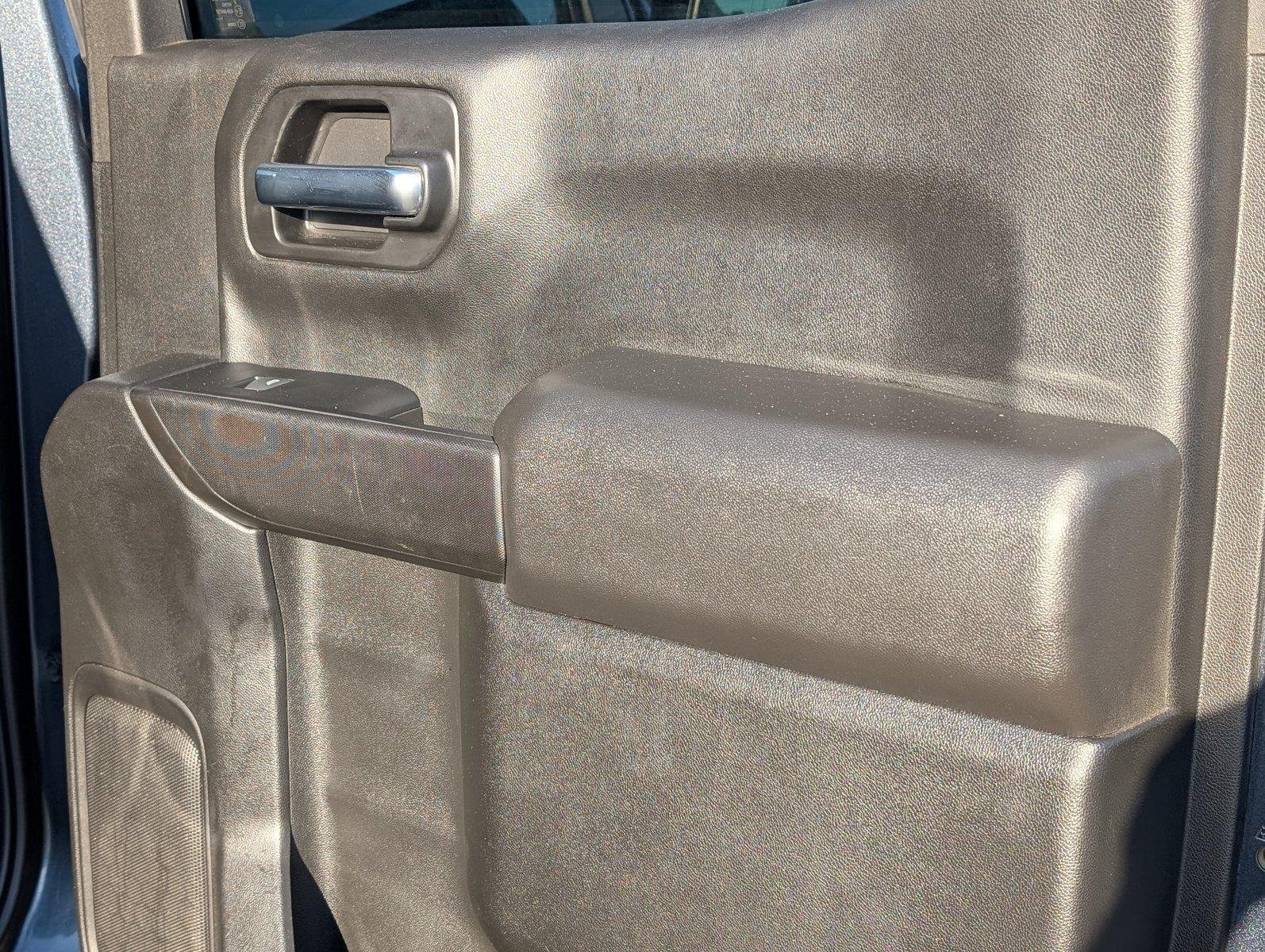 Used 2022 Shadow Gray Metallic Chevrolet LT image 39