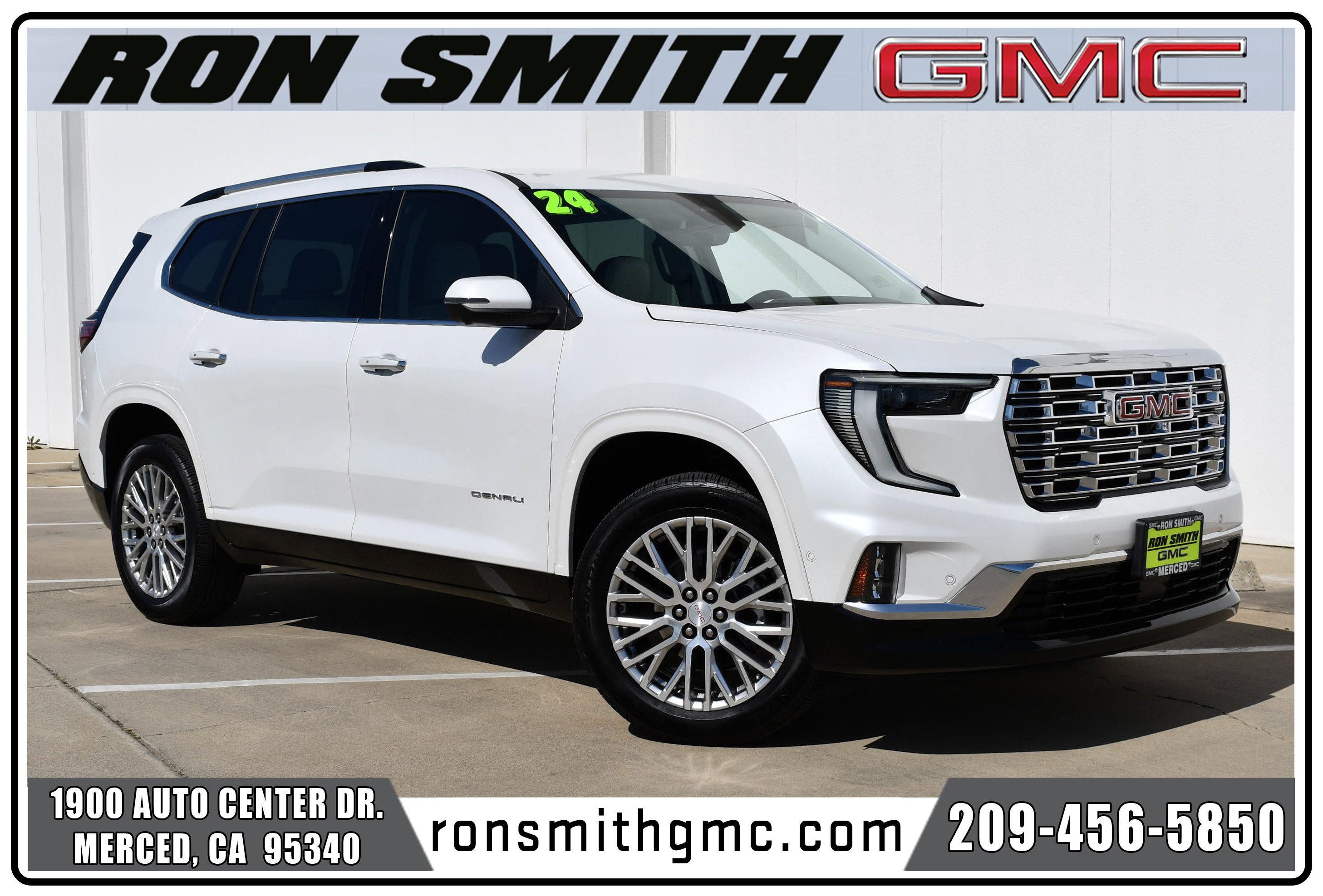 2024 GMC Acadia Denali FWD's photo