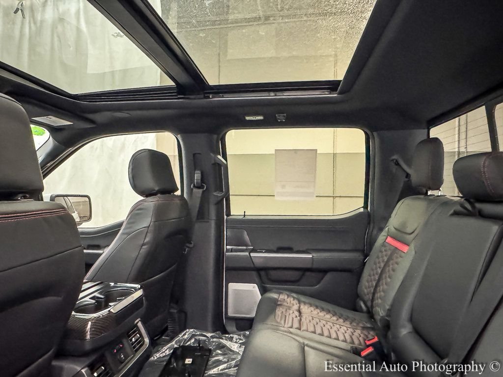 New 2025 Oxford White Ford Lariat® image 12