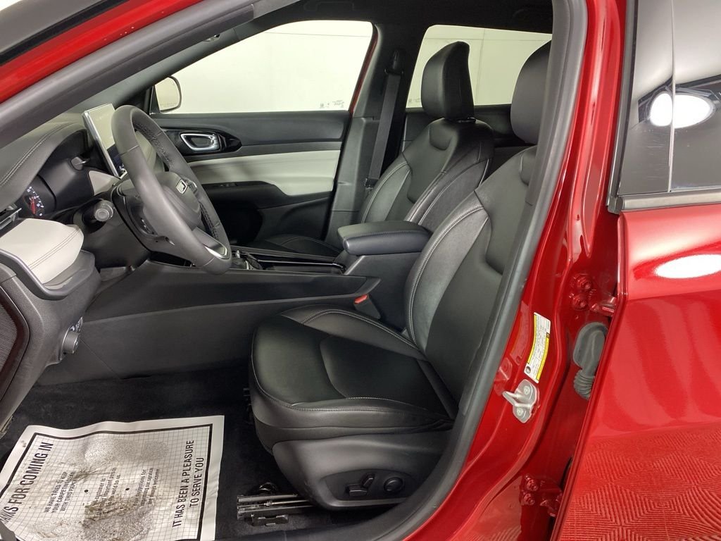 Used 2025 Red Jeep Limited image 13