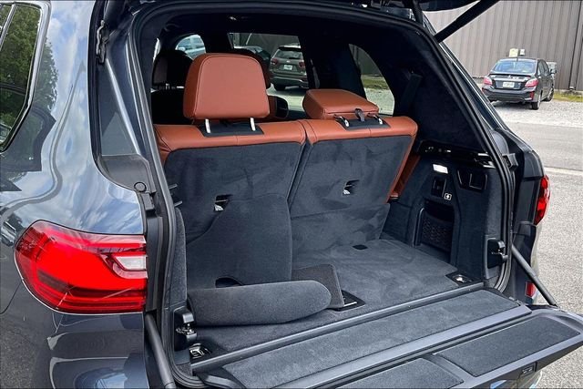 Used 2019 Gray BMW xDrive40i image 37