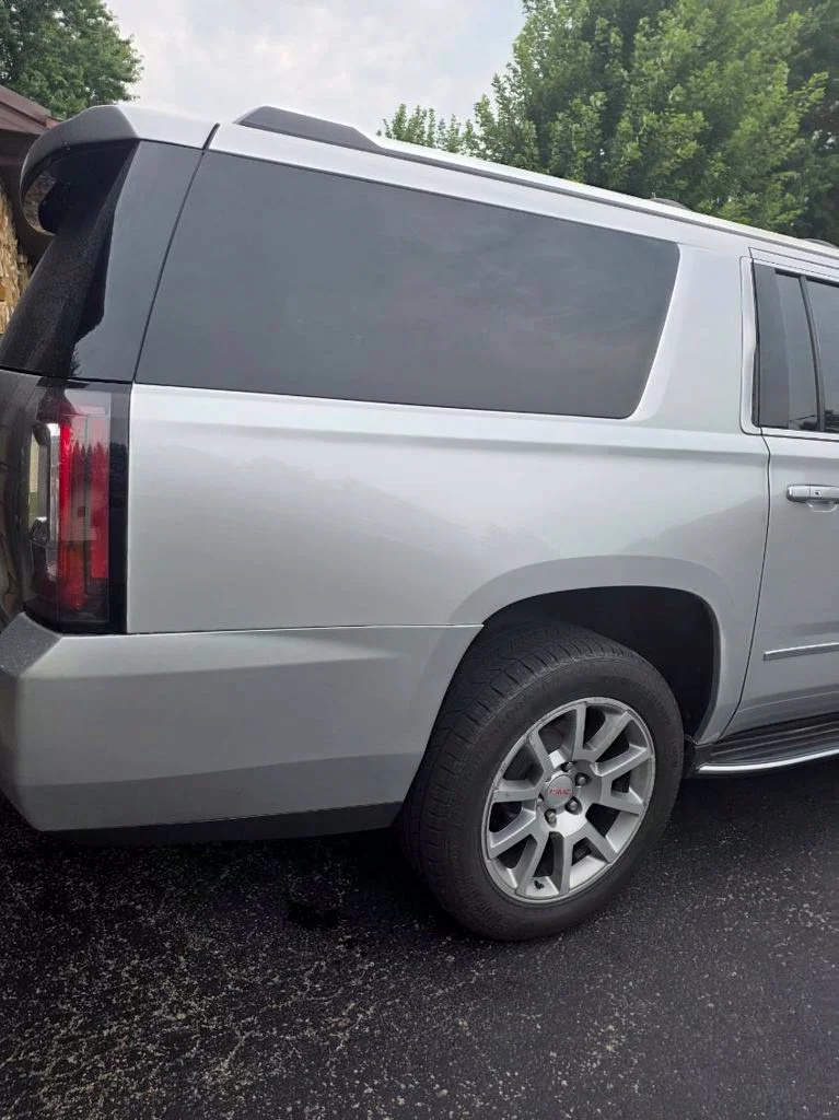 Used 2019 Silver GMC Denali image 14