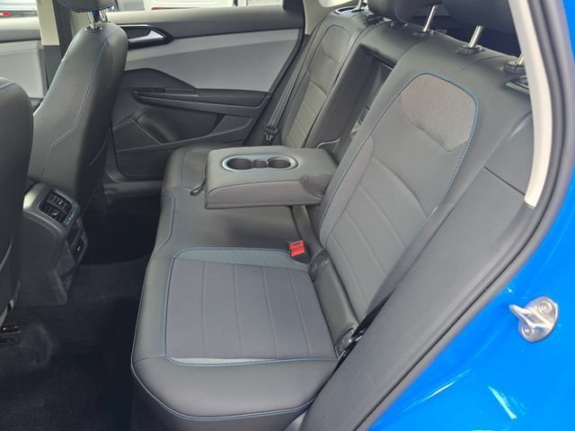 Used 2024 Cornflower Blue w/Deep Black Roof Volkswagen 1.5T SE Black image 32