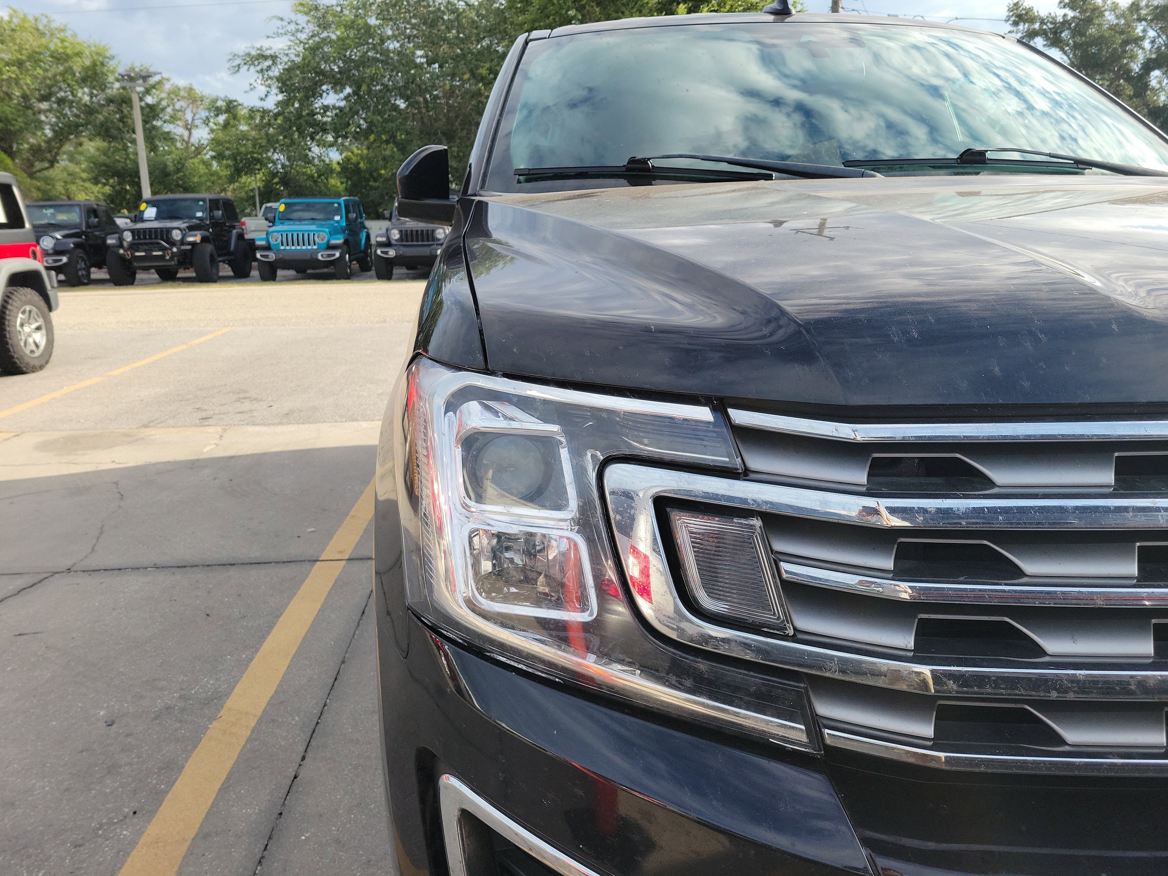 Used 2020 Black Ford Limited image 7