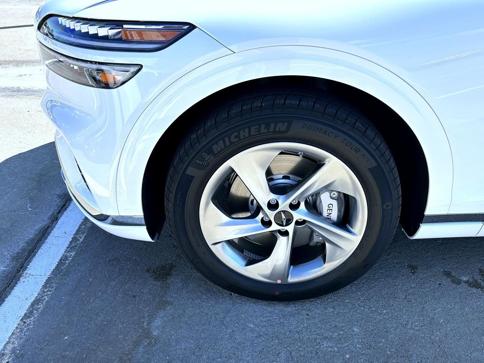New 2026 White Genesis 2.5T image 22