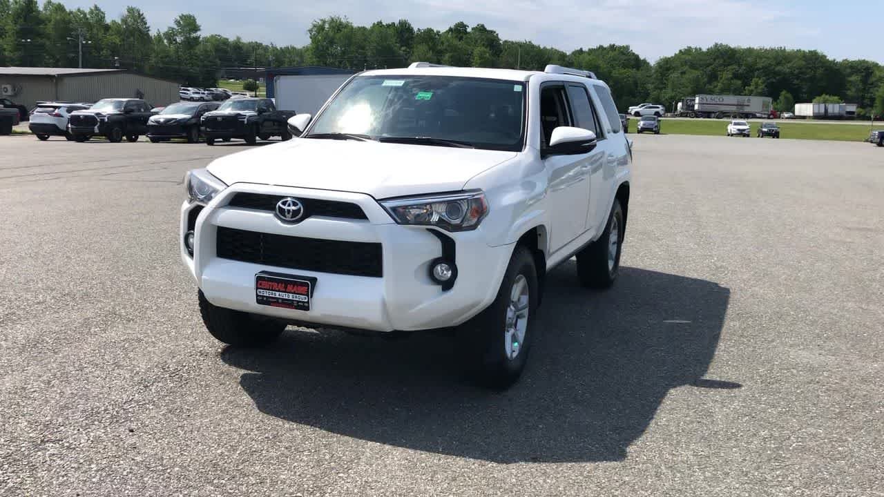 Used 2018 Super White Toyota SR5 Premium image 5
