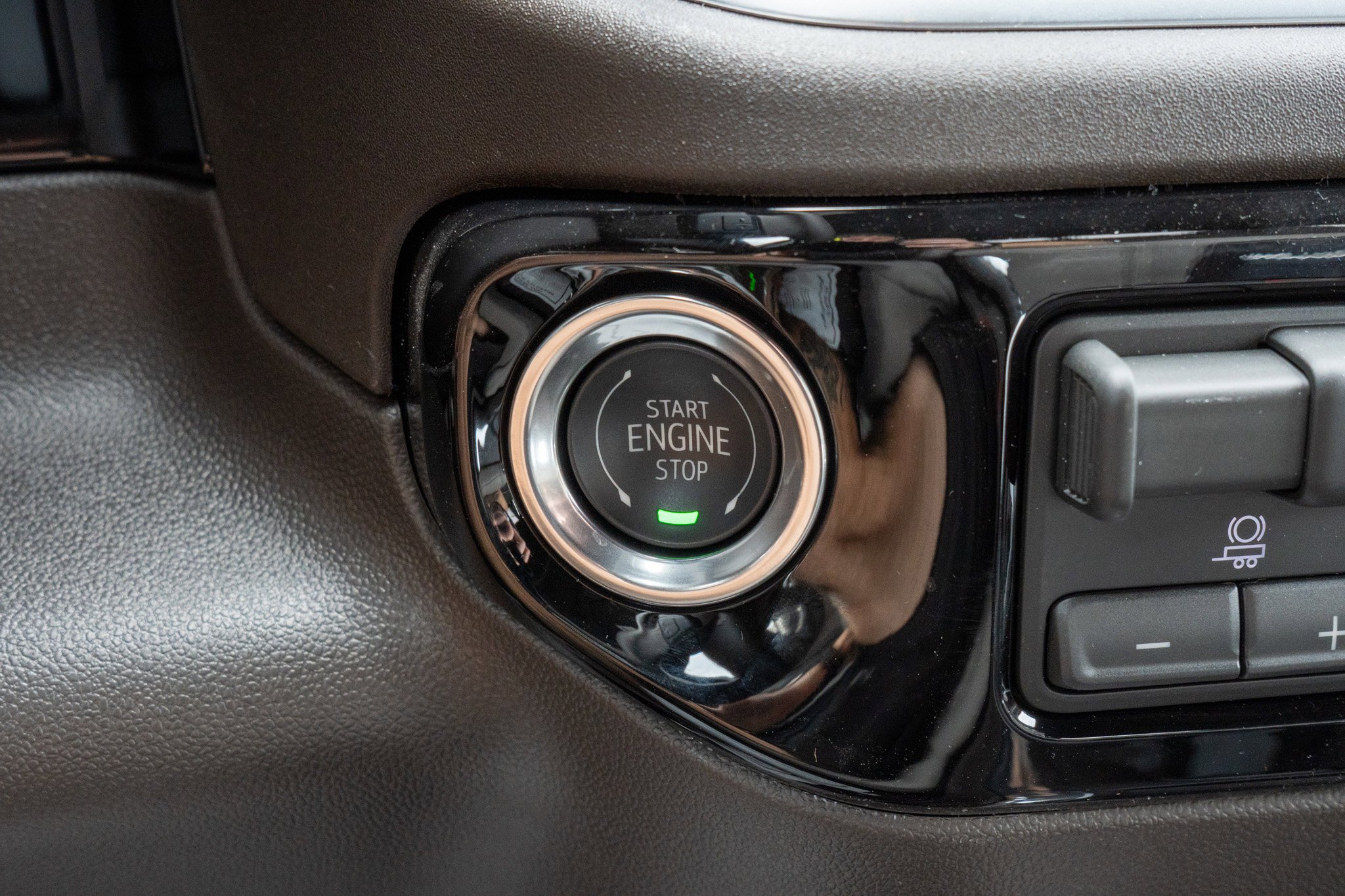 2026 GMC Sierra 1500 SLT - Photo 26