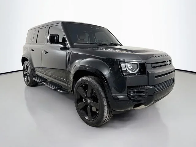 Certified Used 2024 Black Land Rover V8 image 3