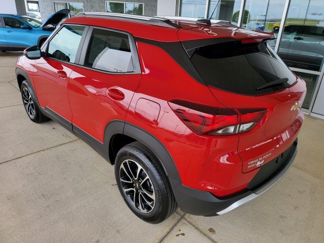 Used 2026 Apex Red Chevrolet LT image 18
