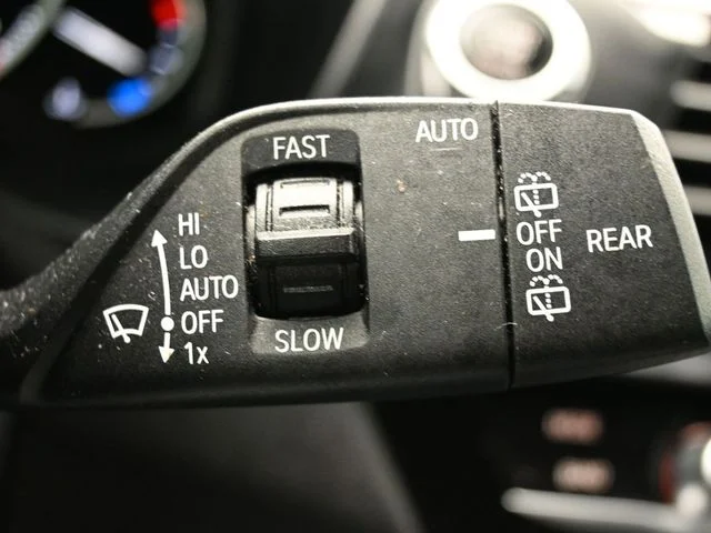 Used 2019 Black BMW sDrive30i image 28