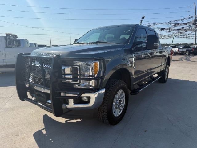 2017 Ford F-250 XLT 4x4 Crew Cab 6-3/4' Box's photo