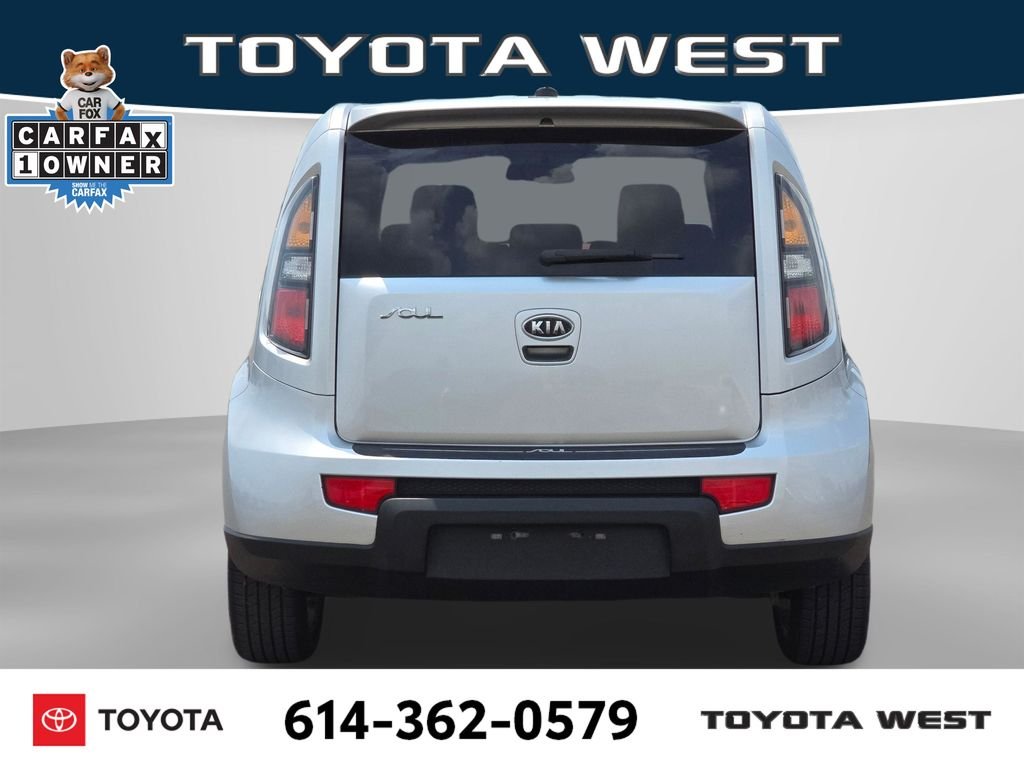 Used 2010 Silver Kia Sport image 9
