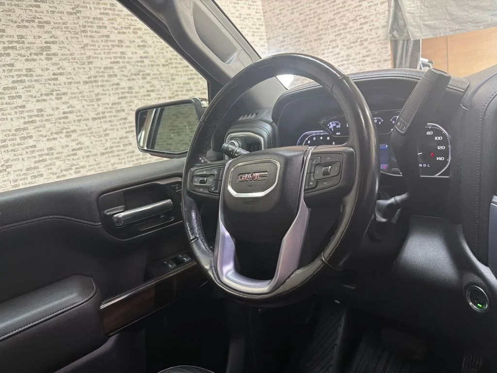 Used 2019 Onyx Black GMC SLT image 17