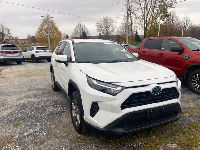 2024 Toyota RAV4 Hybrid LE