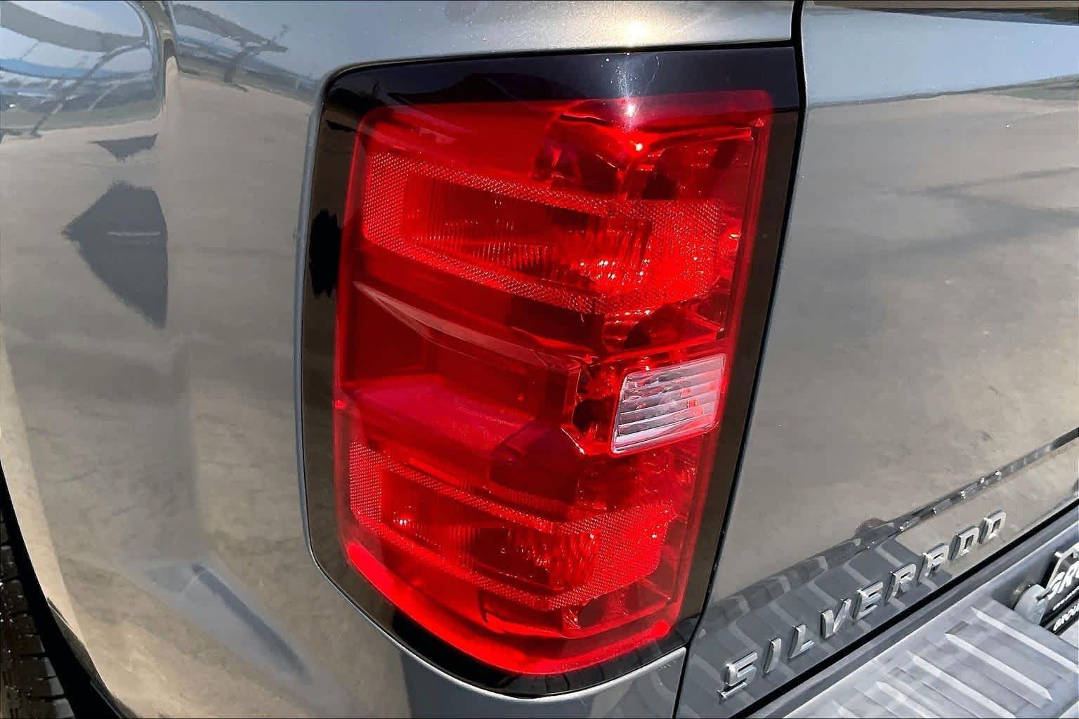 Used 2017 Pepperdust Metallic Chevrolet LT image 28