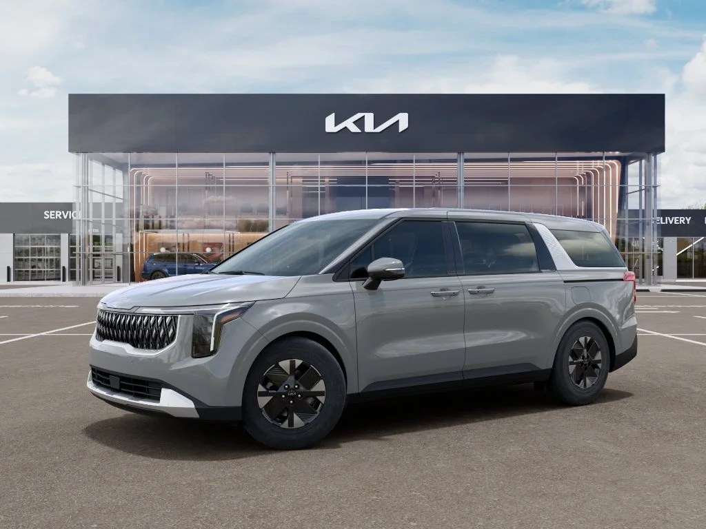 New 2027 Silver Kia LXS image 3