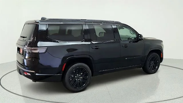 New 2026 High Gloss Black Exterior Paint Jeep Limited Reserve image 14
