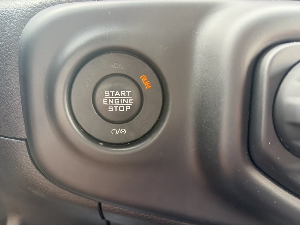 Used 2023 Gray Jeep Rubicon image 27