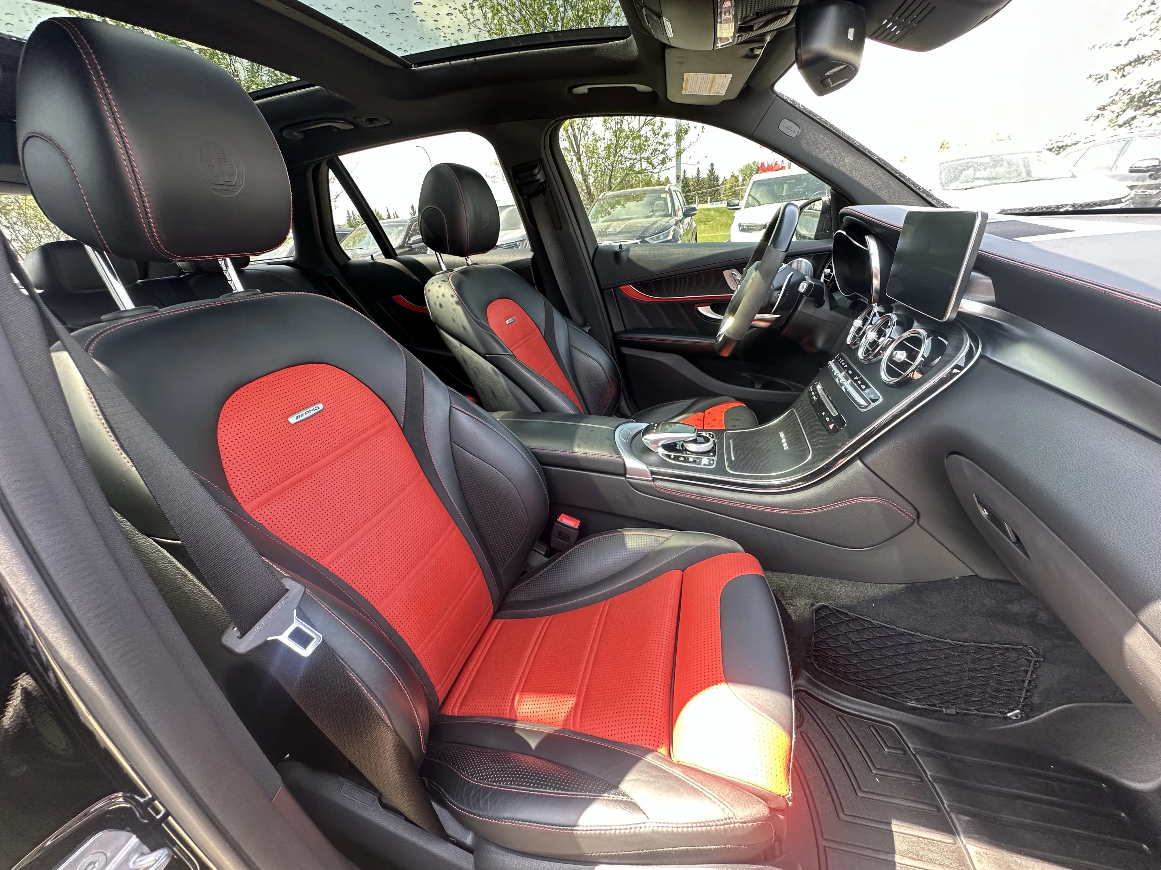 Used 2019 Black Mercedes-Benz AMG GLC 63 S image 19