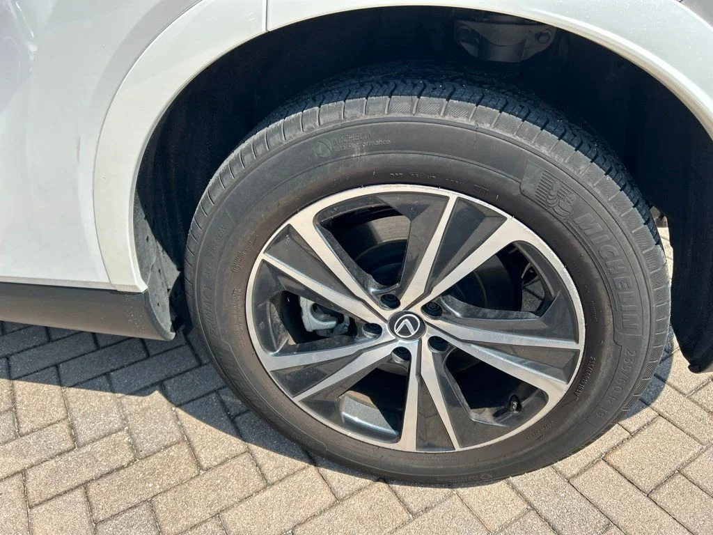 Certified Used 2024 White Lexus 350h Premium image 11