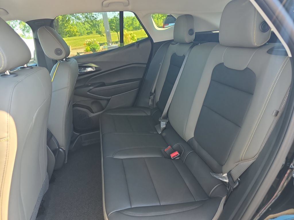New 2026 Mosaic Black Metallic Chevrolet ACTIV image 25