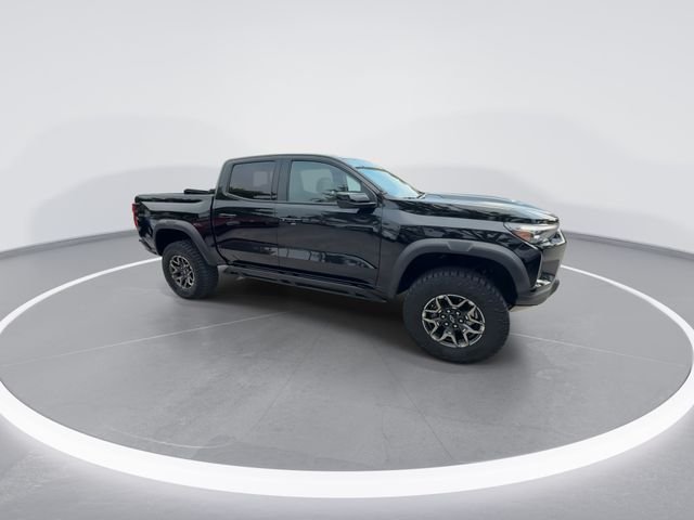 2024 Chevrolet Colorado ZR2 - Photo 2