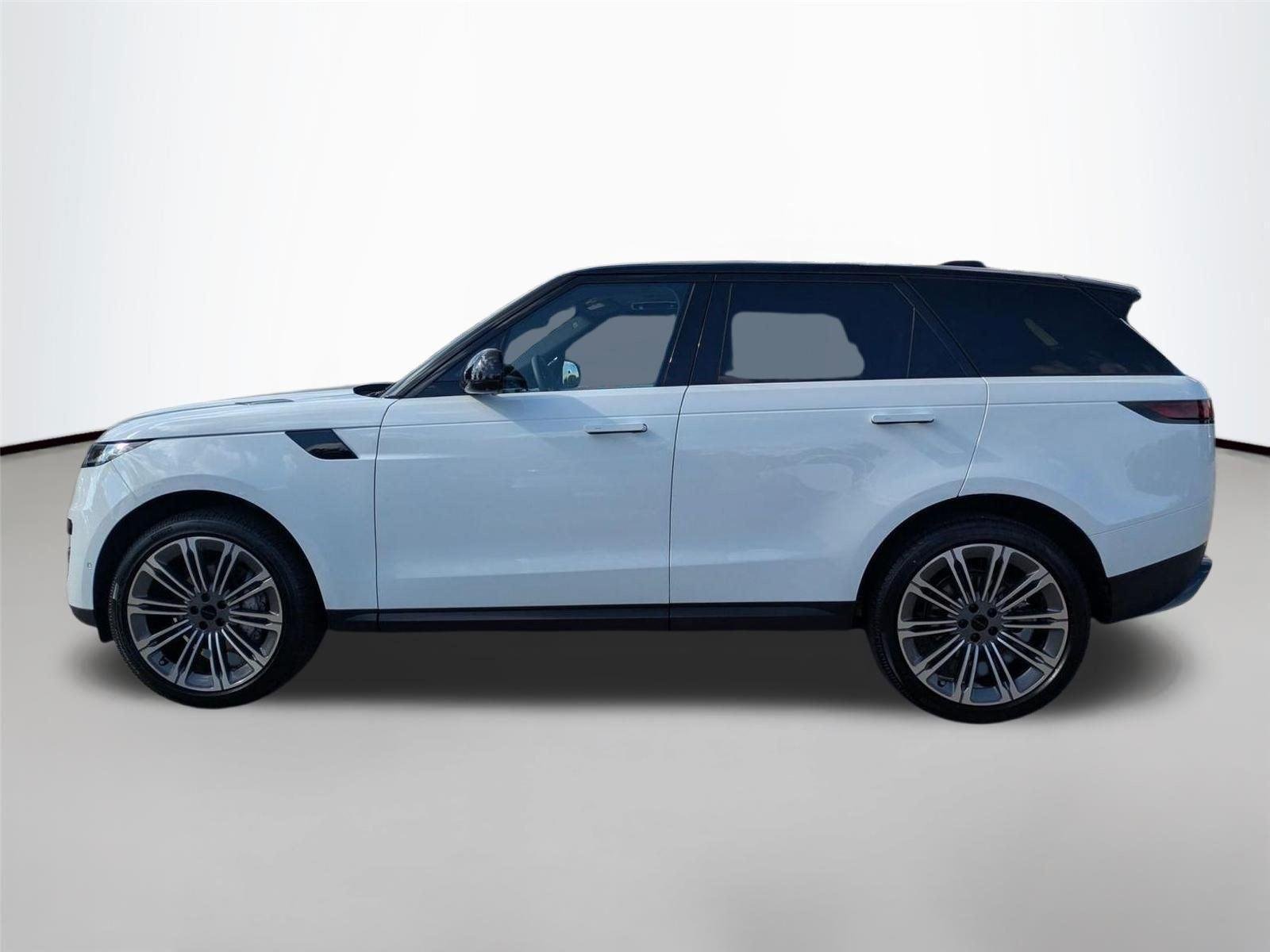 New 2026 Fuji White Land Rover SE image 8