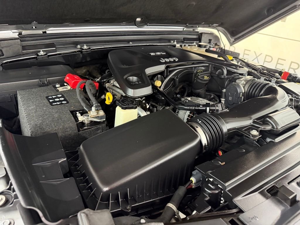 Used 2018 Silver Jeep Sport S image 6