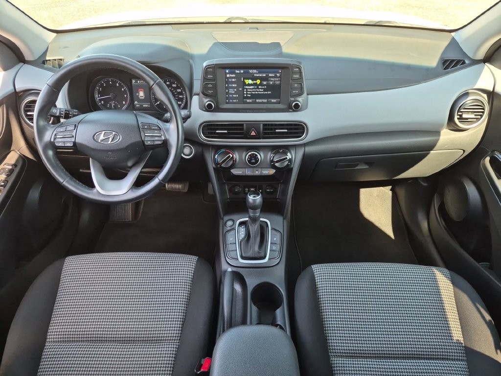 Used 2020 White Hyundai SEL Plus image 29