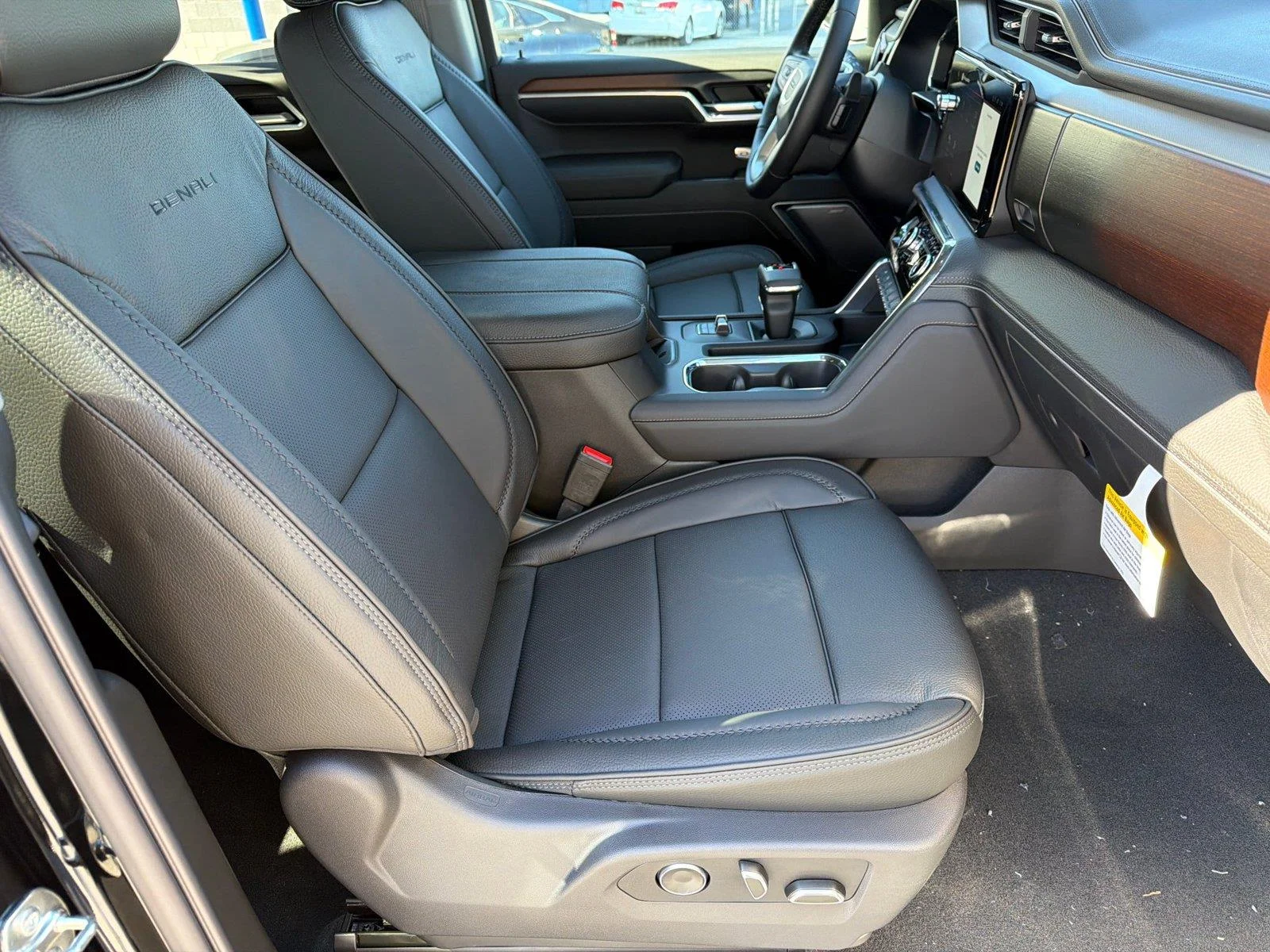 2026 GMC Sierra 1500 Denali - Photo 9
