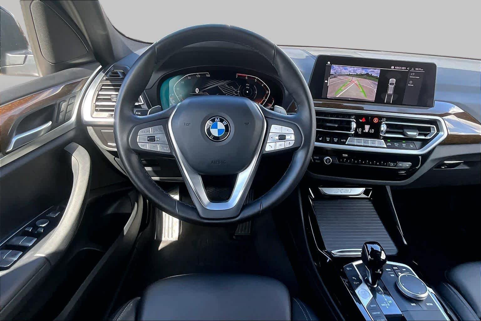 Used 2022 Black Sapphire Metallic BMW sDrive30i image 5