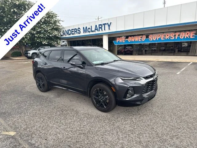 Used 2021 Gray Chevrolet RS image 1