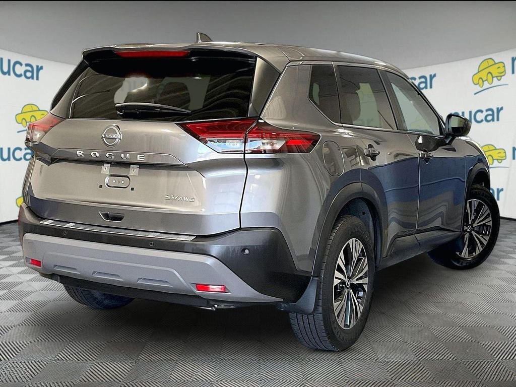 Used 2023 Gray Nissan SV image 6