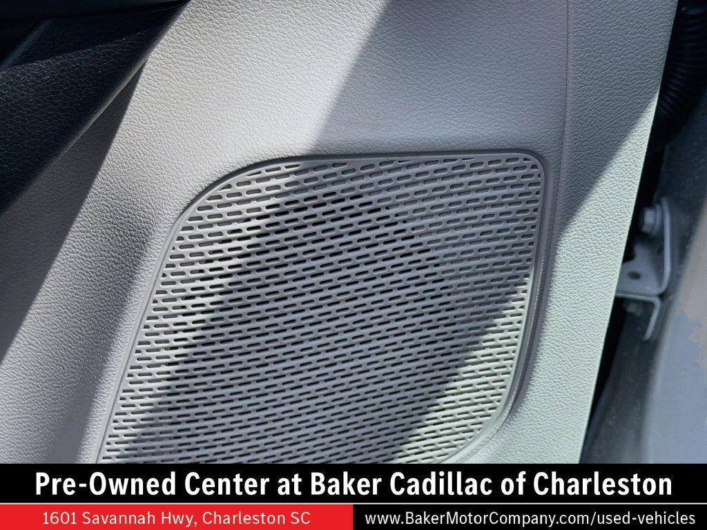 Used 2018 White Chrysler Limited image 19