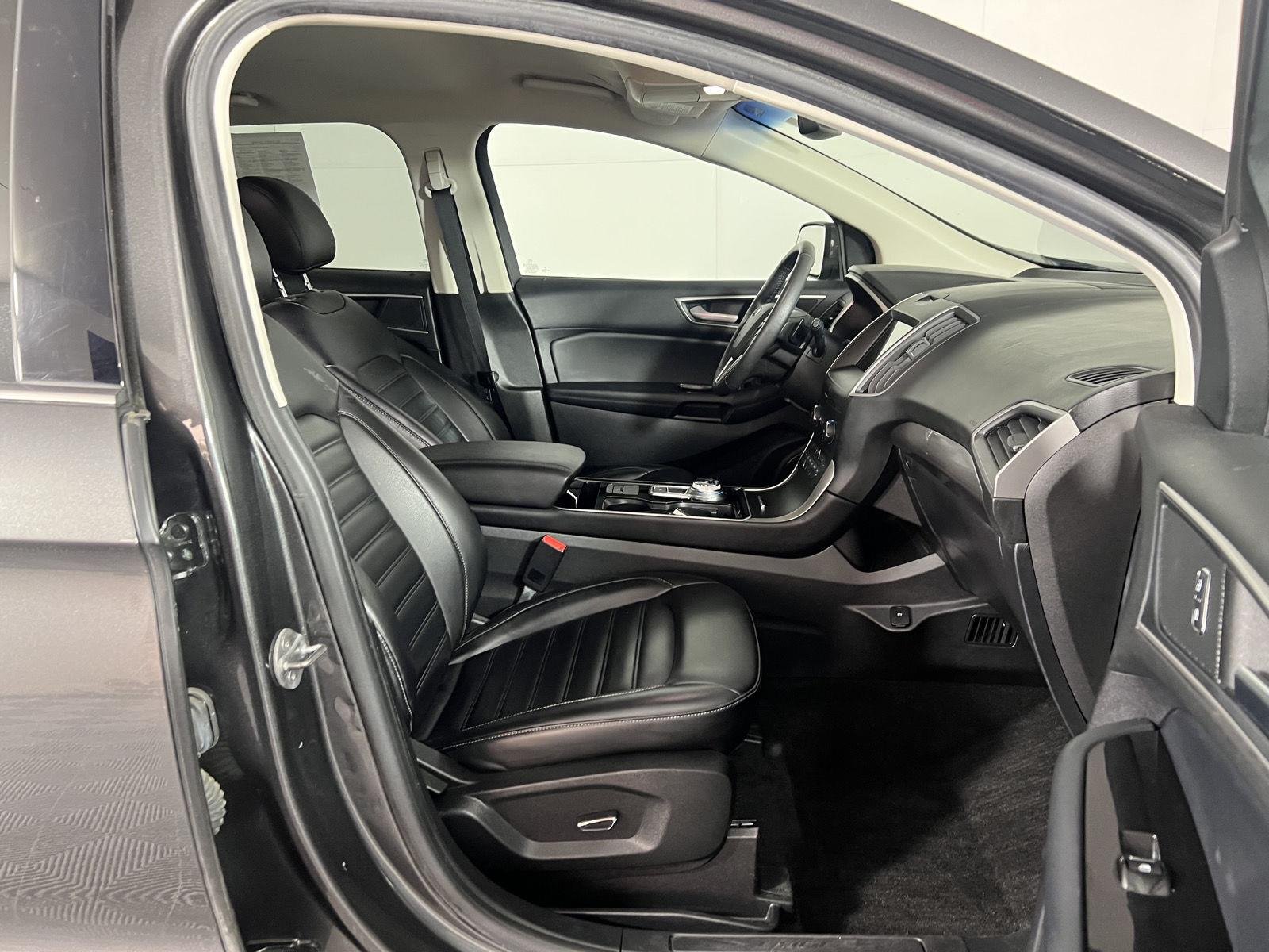Used 2019 Magnetic Ford SEL image 29