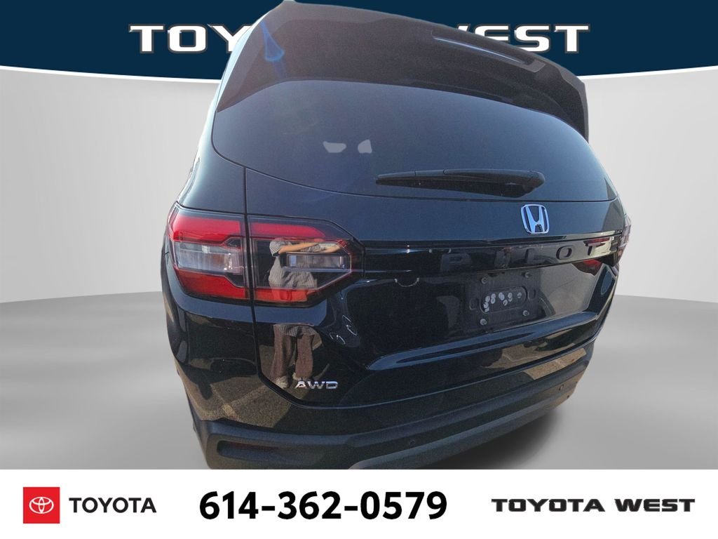 Used 2023 Black Honda EX-L image 7