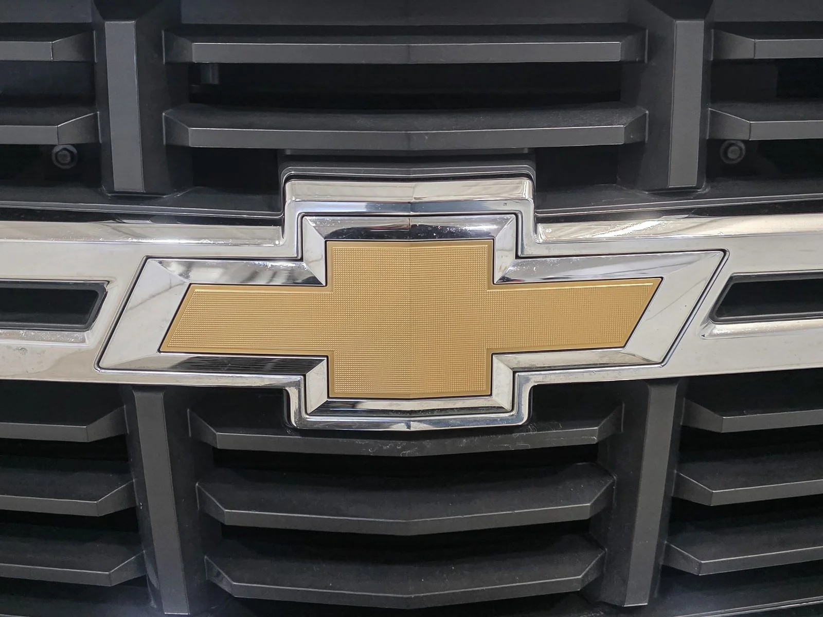 Used 2014 Black Chevrolet LT image 13