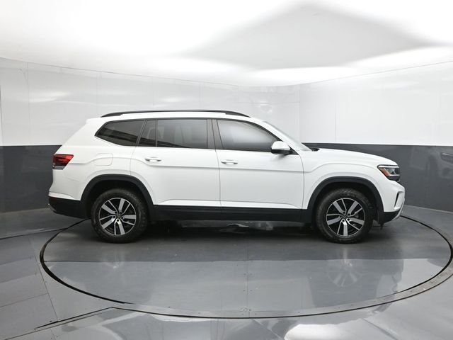 Used 2021 White Volkswagen 2.0T SE image 11