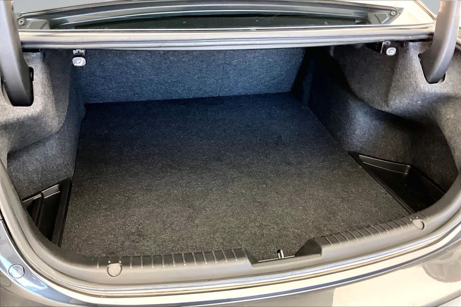 Used 2017 Machine Gray Metallic Mazda Grand Touring image 19